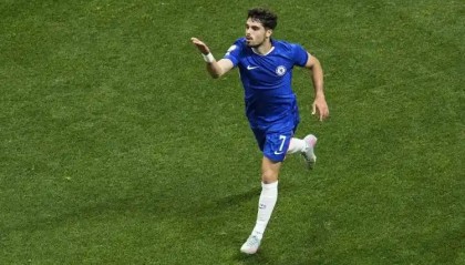 开云体育在线-内托首发出战与帕尔梅拉斯比赛，此前因好友若塔去世情绪低落